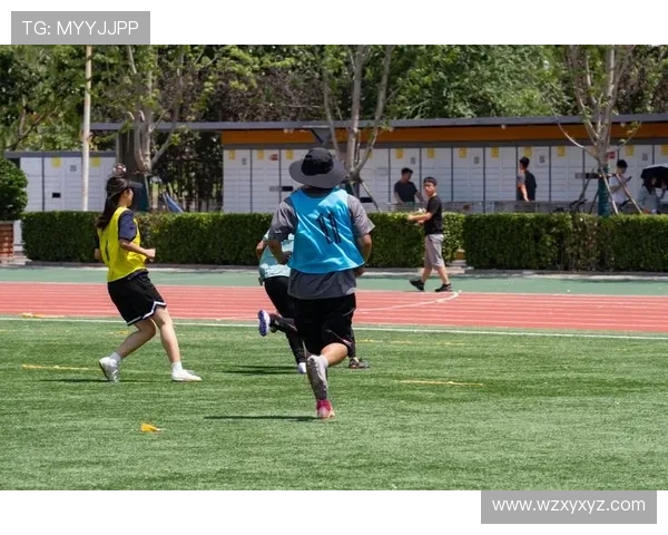 系统化解析高效橄榄球训练方法助力提升力量速度与团队配合